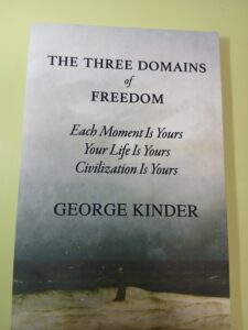 ジョージ・キンダーの著書「The Three Kingdom of Freedom